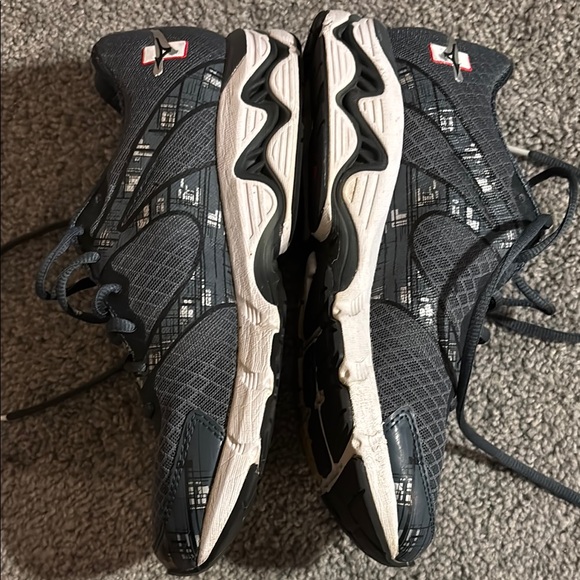 Mizuno Wave Inspire 10 Running Shoes - Picture 11 of 11